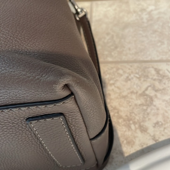 EUC Tory Burch McGraw triple compartment crossbody satchel tote - Picture 8 of 12